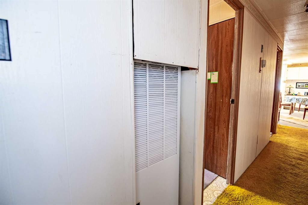 8 52 Street, Bluffton, AB - Indoor Photo Showing Other Room