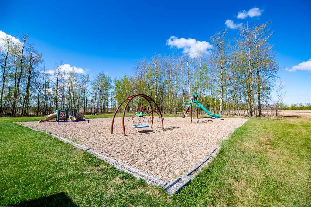 8 52 Street, Bluffton, AB - Outdoor