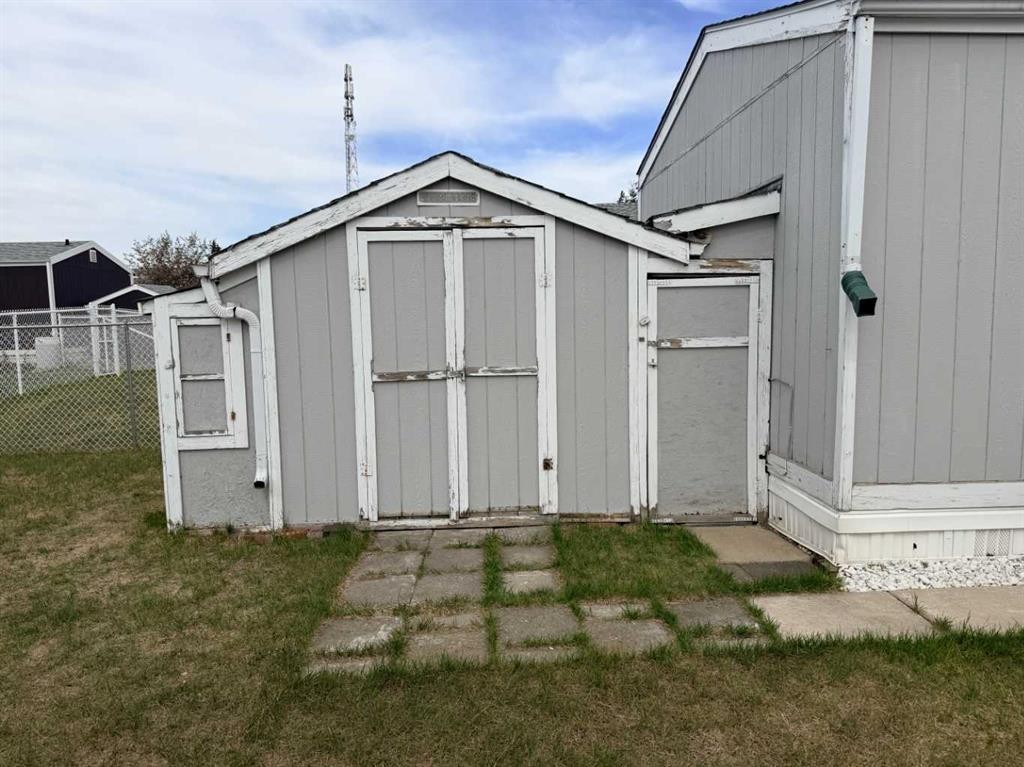 443-37543 England Way, Rural Red Deer County, AB