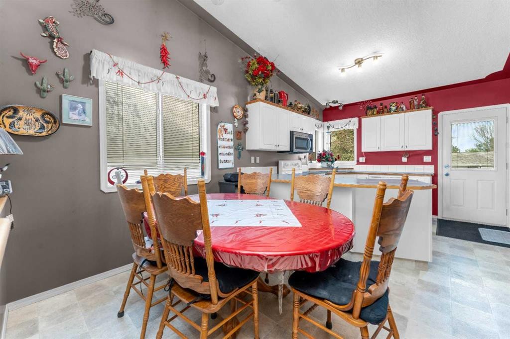 45 Durand Crescent, Red Deer, AB - Indoor Photo Showing Dining Room
