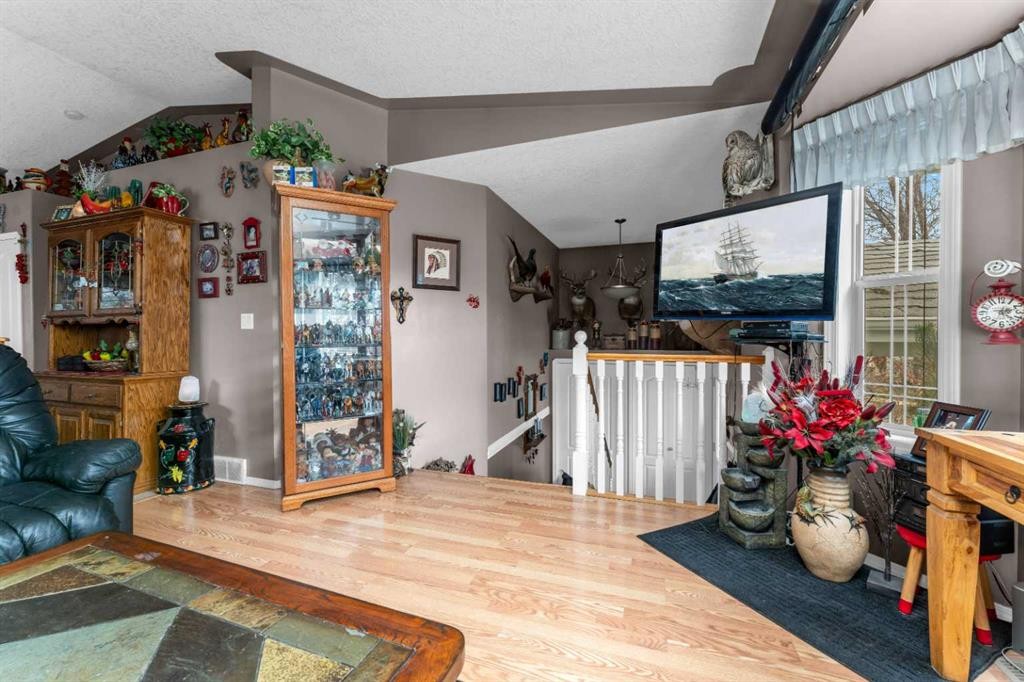 45 Durand Crescent, Red Deer, AB - Indoor Photo Showing Other Room