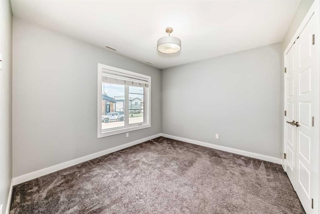 739 Cypress Lane, Springbrook, AB