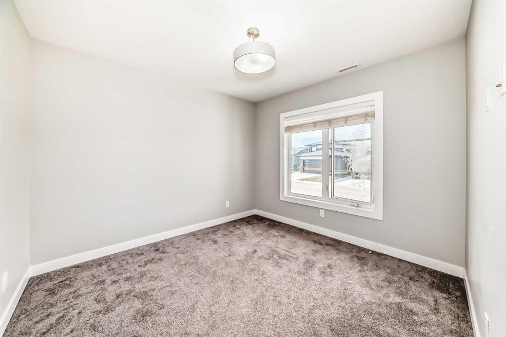 739 Cypress Lane, Springbrook, AB