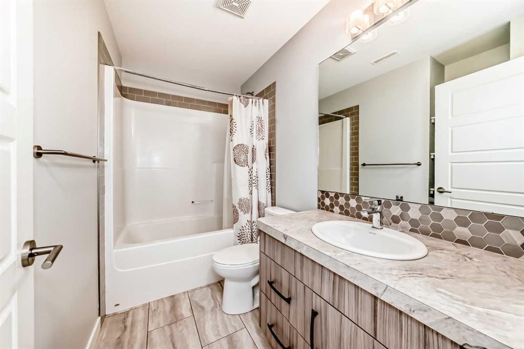 739 Cypress Lane, Springbrook, AB