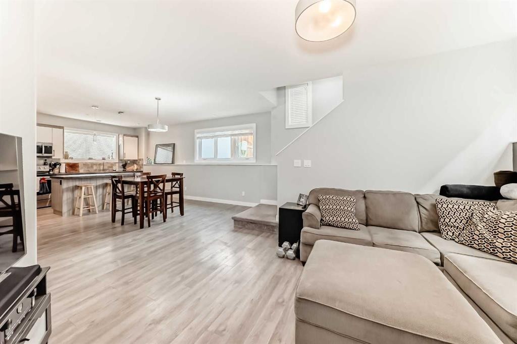739 Cypress Lane, Springbrook, AB