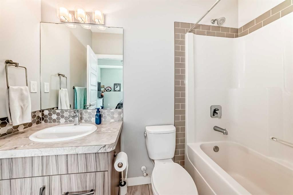 739 Cypress Lane, Springbrook, AB