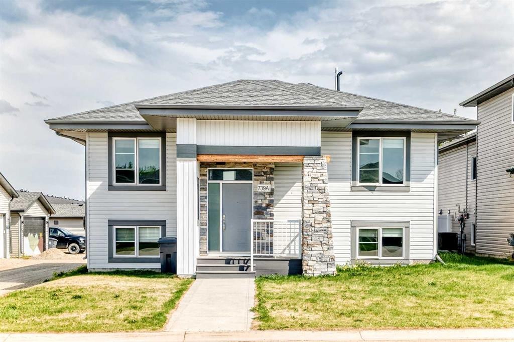 739 Cypress Lane, Springbrook, AB