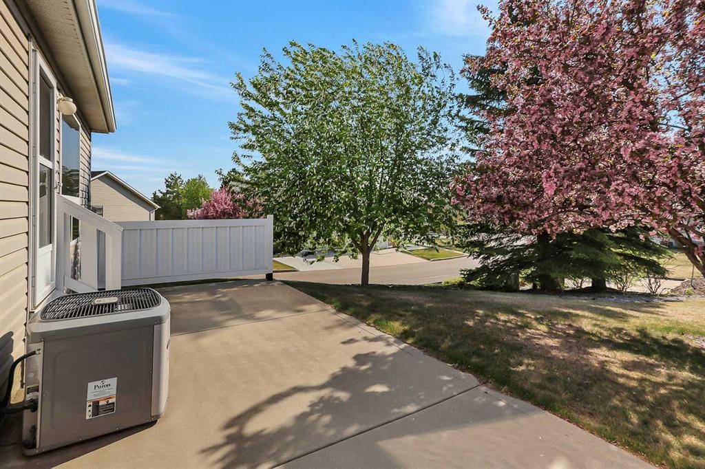 2 Janko Close, Red Deer, AB - Outdoor