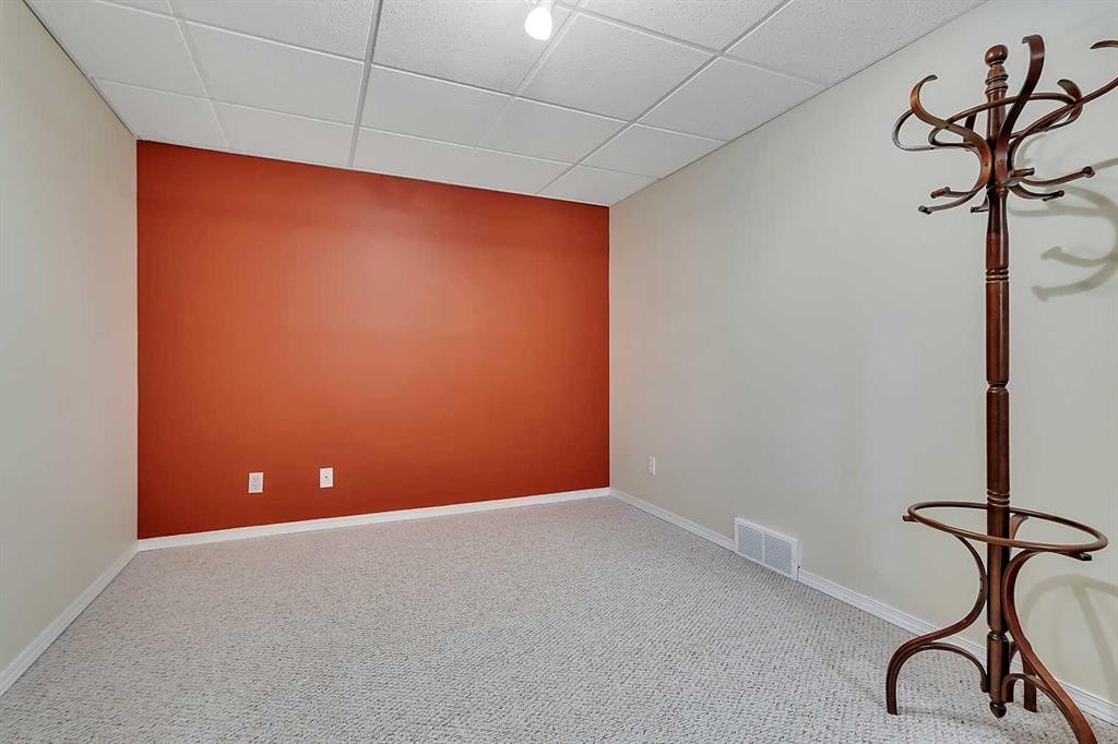2 Janko Close, Red Deer, AB - Indoor Photo Showing Other Room