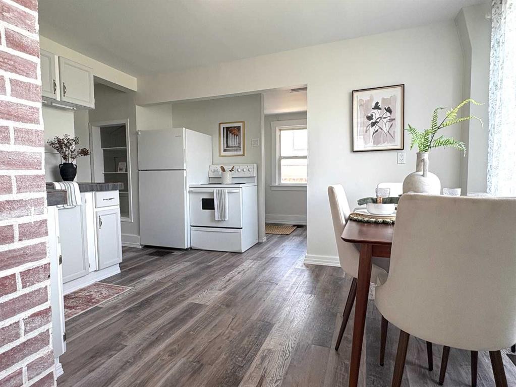 5129 48 Avenue, Ponoka, AB - Indoor