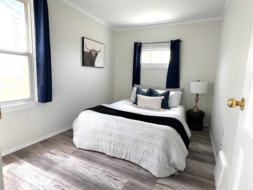 5129 48 Avenue, Ponoka, AB - Indoor Photo Showing Bedroom
