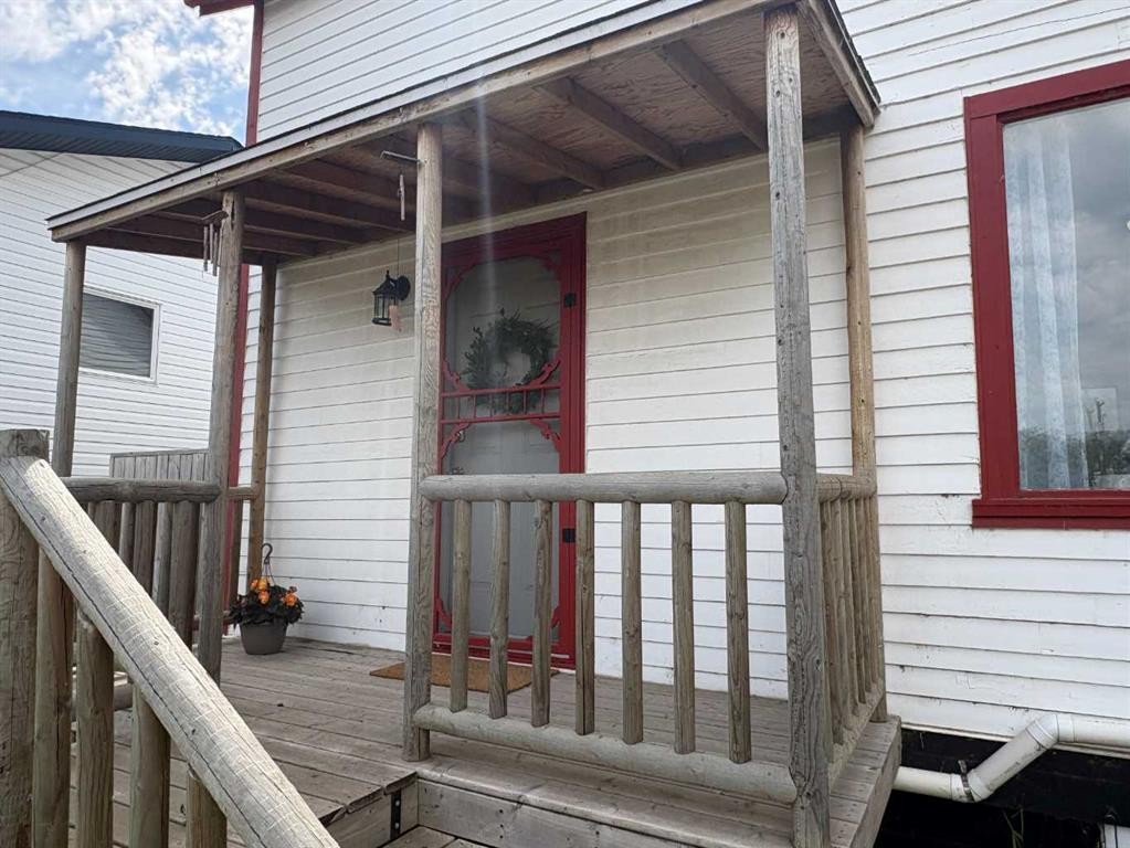 5129 48 Avenue, Ponoka, AB - Outdoor With Deck Patio Veranda With Exterior
