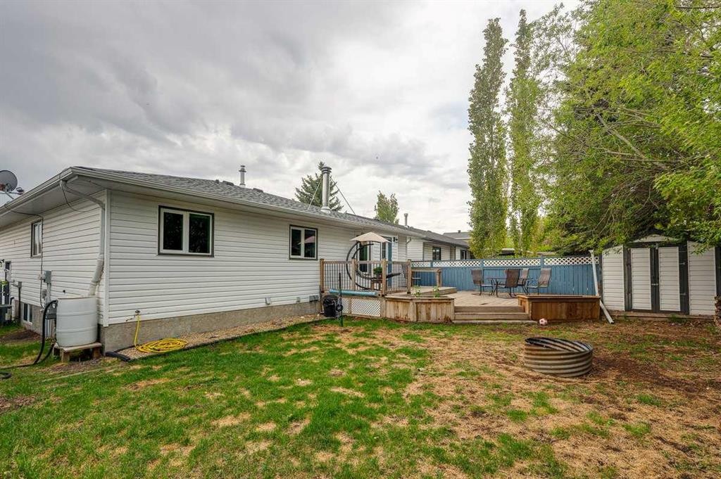 24 Bruns Bay, Lacombe, AB - Outdoor With Deck Patio Veranda With Exterior