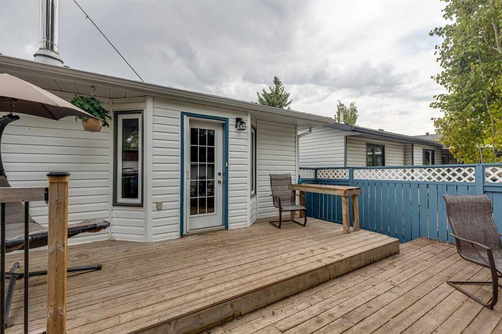 24 Bruns Bay, Lacombe, AB - Outdoor With Deck Patio Veranda With Exterior