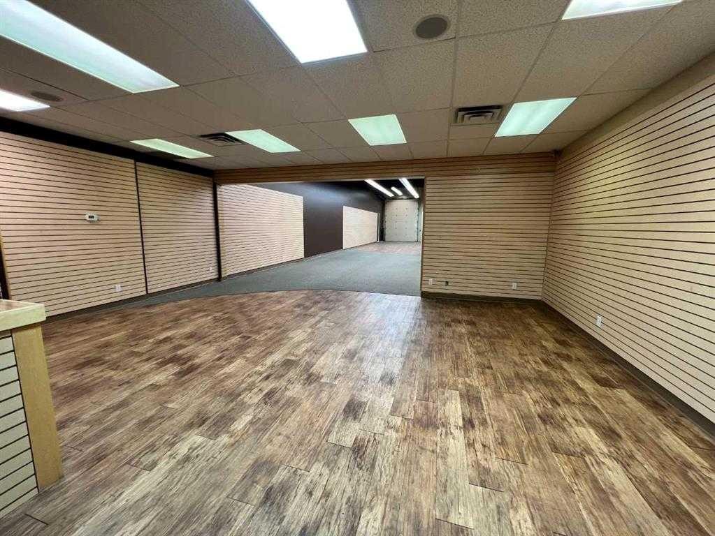 7875 48 Avenue, Red Deer, AB