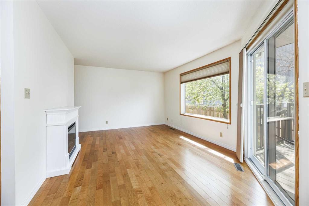 59-2816 Botterill Crescent, Red Deer, AB - Indoor Photo Showing Other Room