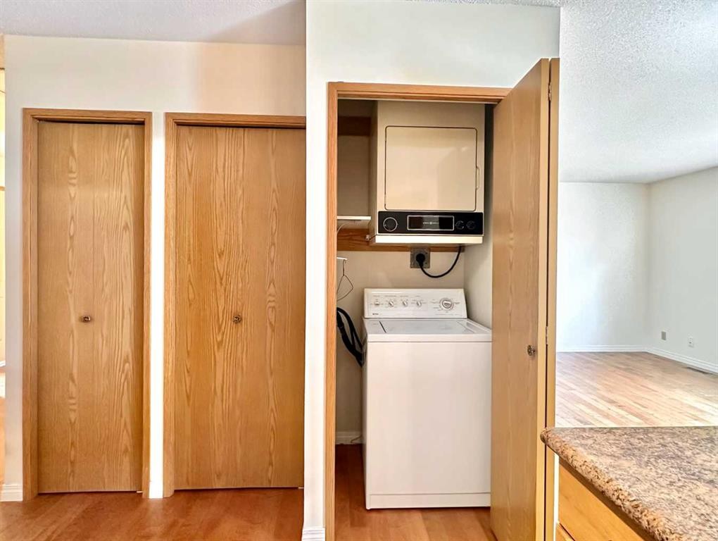 59-2816 Botterill Crescent, Red Deer, AB - Indoor Photo Showing Laundry Room