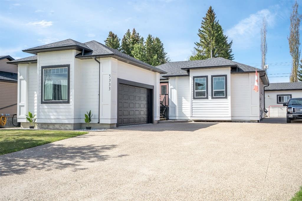 5333 55 Avenue, Bashaw, AB - Outdoor With Facade