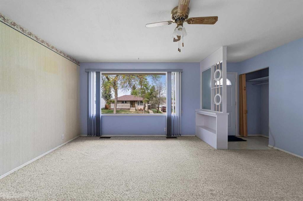 5805 48A Avenue, Camrose, AB - Indoor