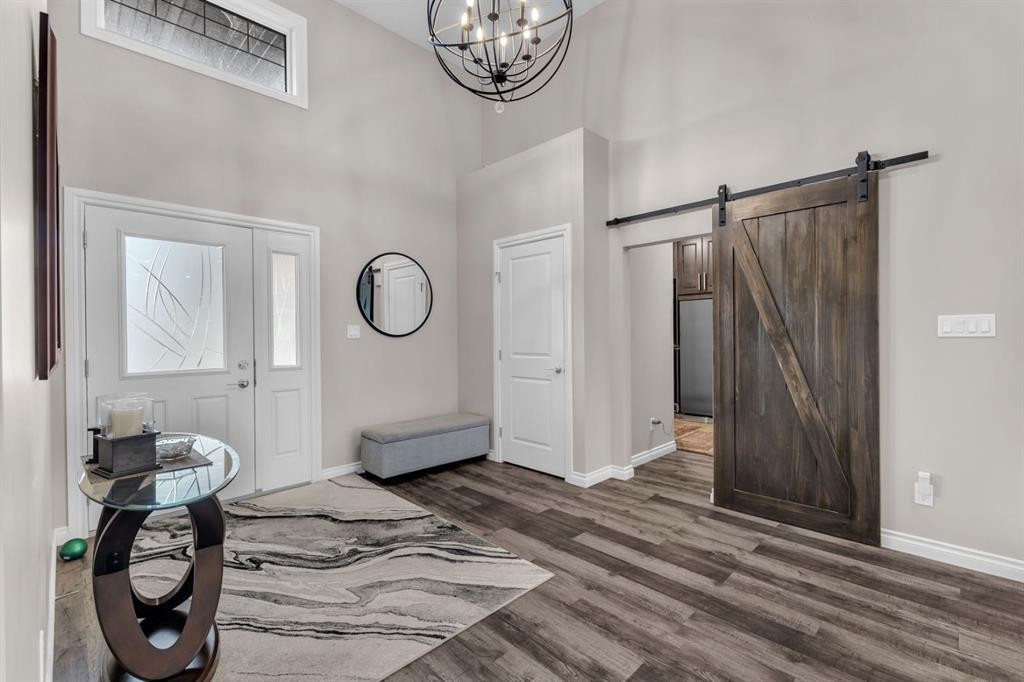5052 Lakeshore Drive, Sylvan Lake, AB - Indoor Photo Showing Other Room