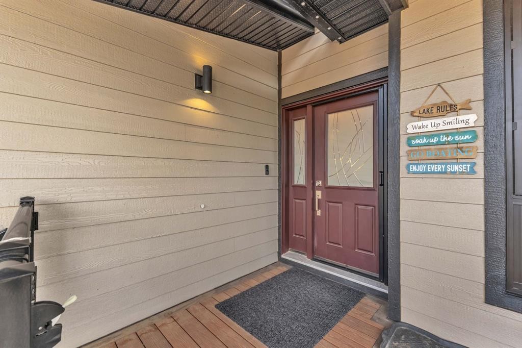 5052 Lakeshore Drive, Sylvan Lake, AB - Outdoor With Exterior