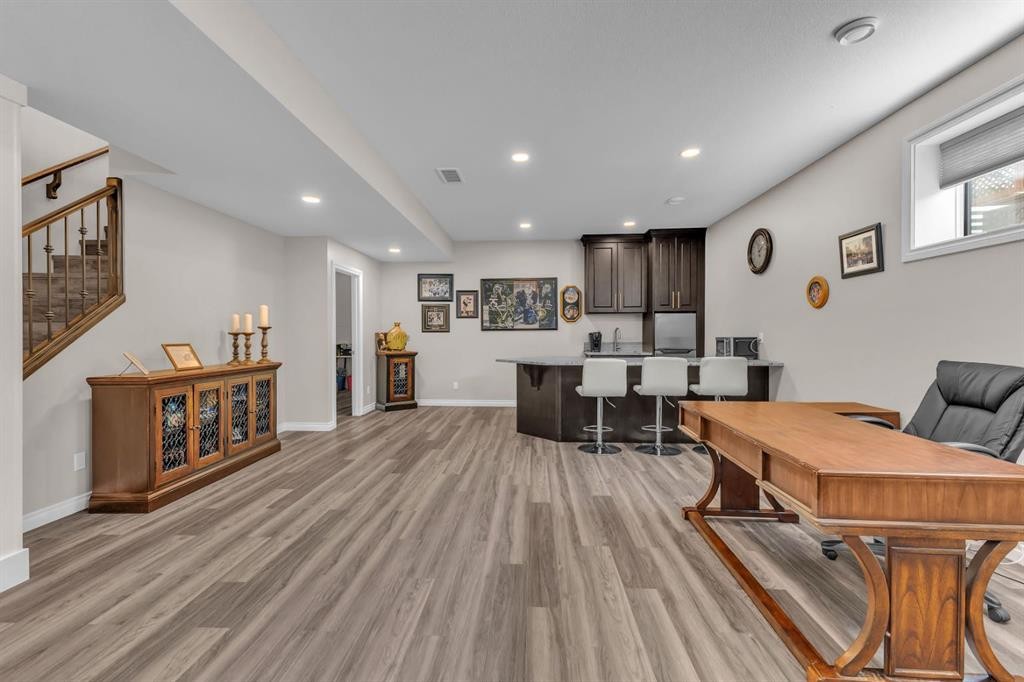 5052 Lakeshore Drive, Sylvan Lake, AB - Indoor Photo Showing Other Room