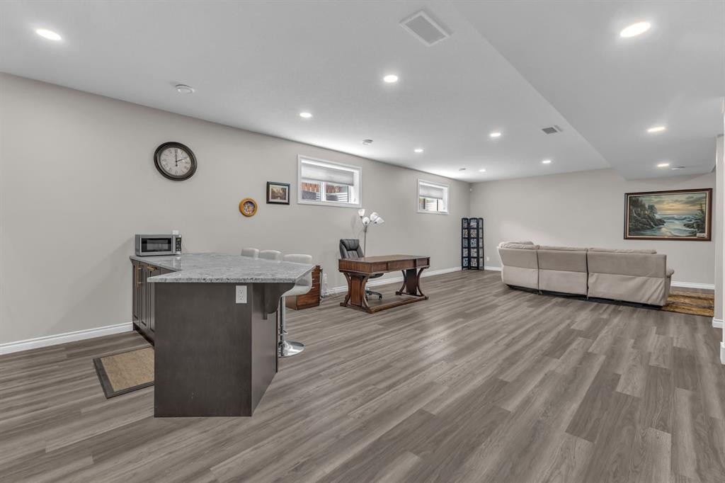 5052 Lakeshore Drive, Sylvan Lake, AB - Indoor
