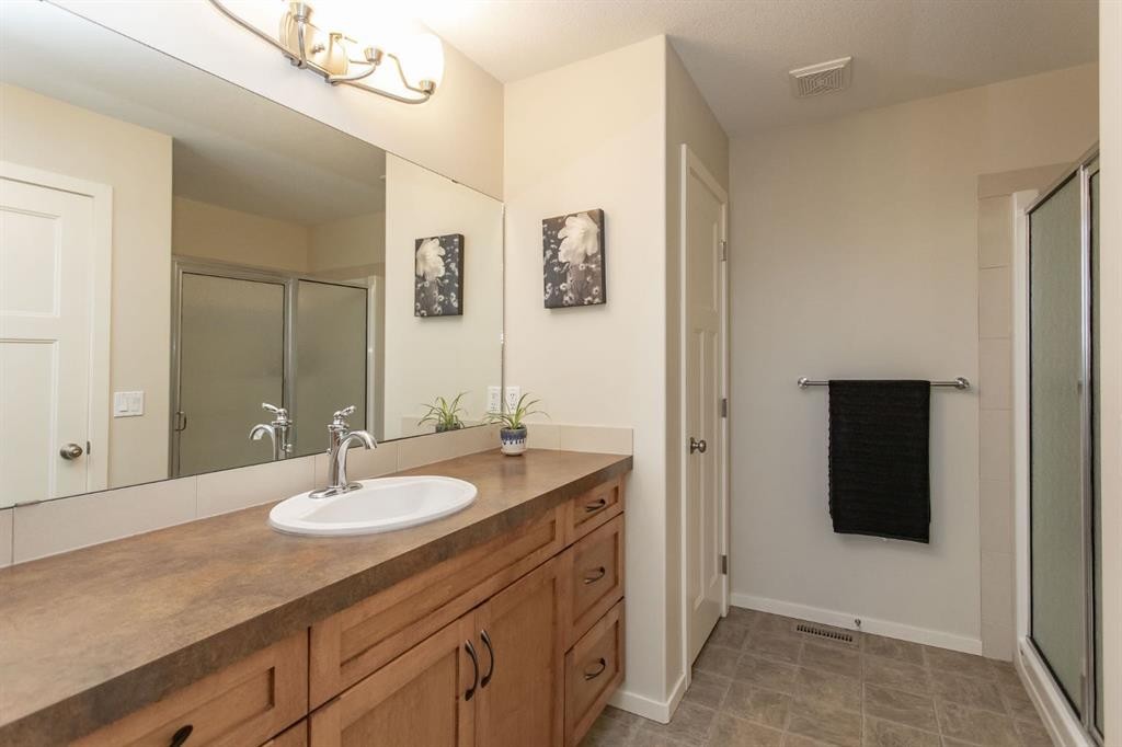63 Bowman Circle, Sylvan Lake, AB