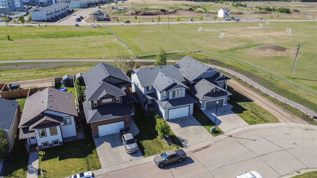 63 Bowman Circle, Sylvan Lake, AB