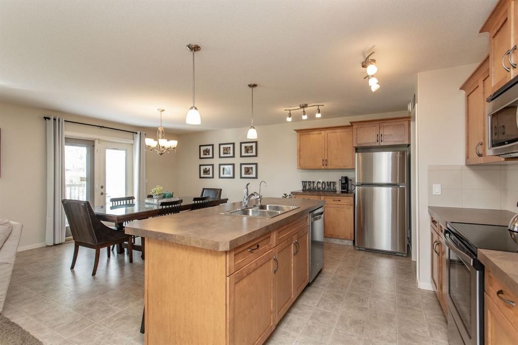 63 Bowman Circle, Sylvan Lake, AB