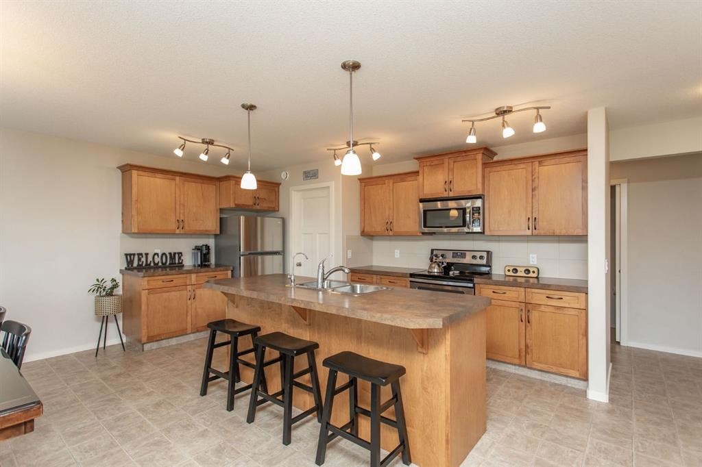 63 Bowman Circle, Sylvan Lake, AB