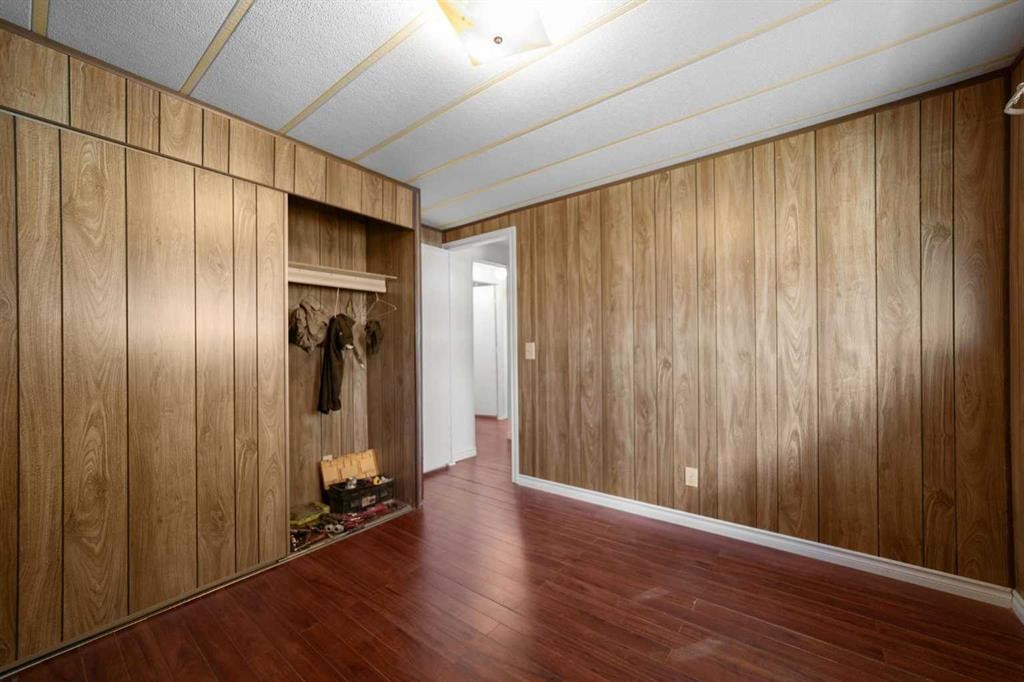 4911 54 Avenue, Viking, AB