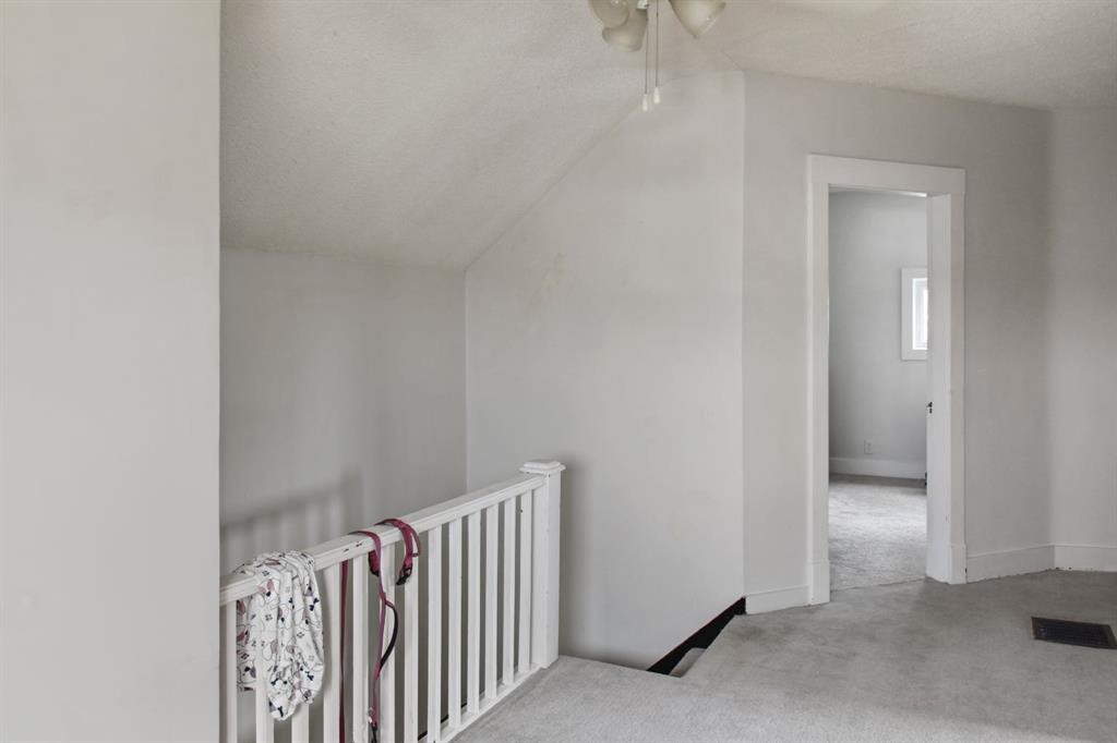 47038 Range Road 191, Rural Camrose County, AB - Indoor Photo Showing Other Room
