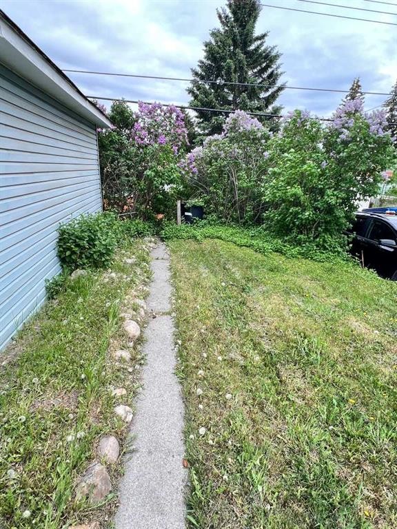 560 Northmount Drive Nw, Calgary, AB