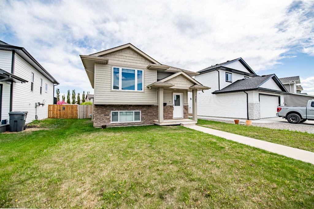 727 Cypress Lane, Springbrook, AB
