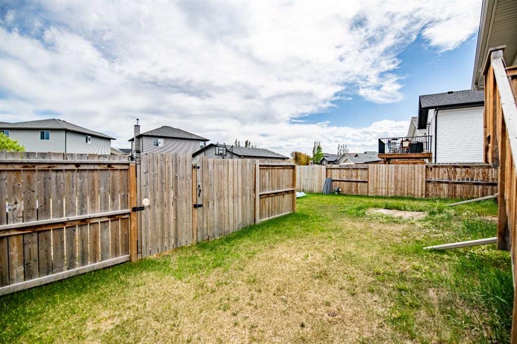 727 Cypress Lane, Springbrook, AB