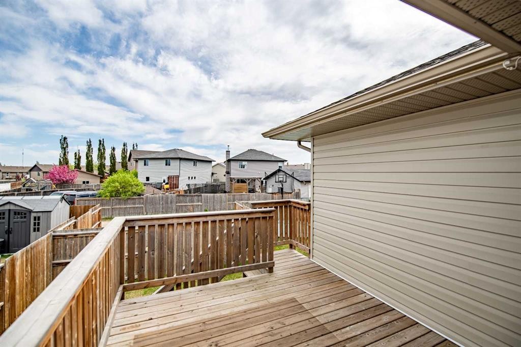 727 Cypress Lane, Springbrook, AB