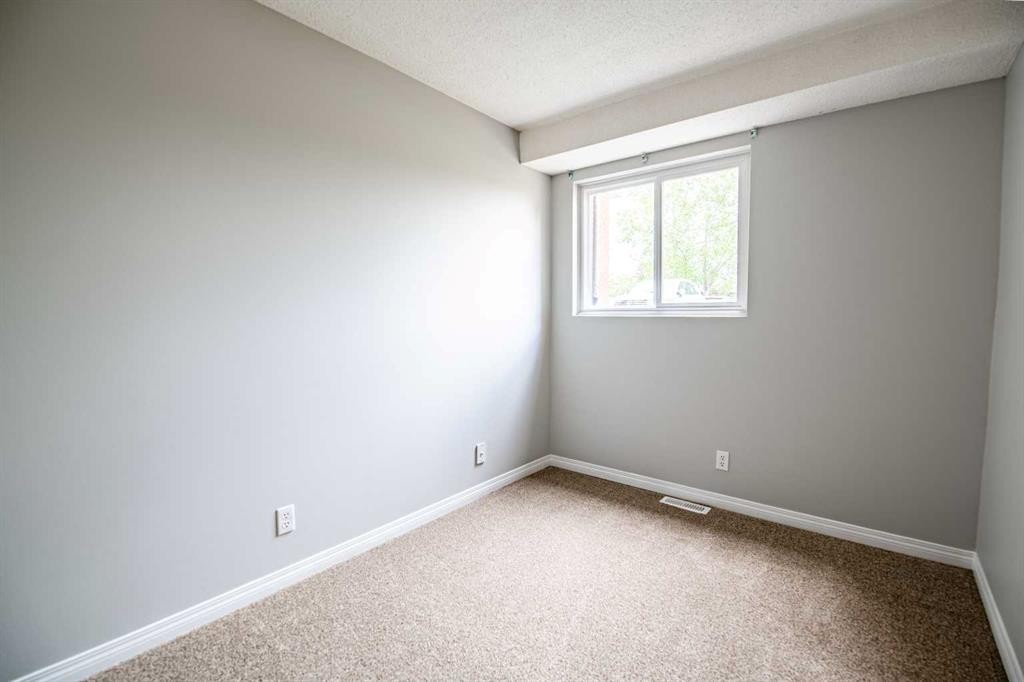 19-80 Piper Drive, Red Deer, AB