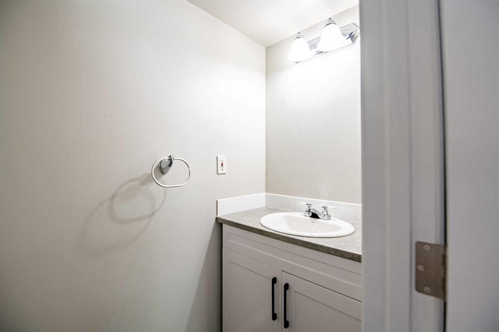 19-80 Piper Drive, Red Deer, AB