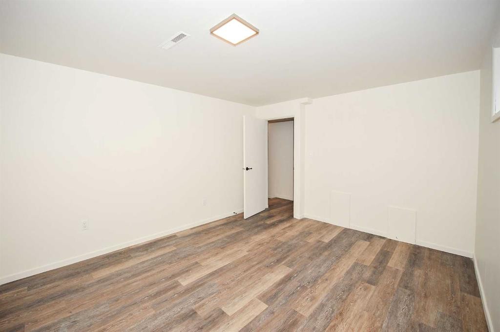 4201 50 Avenue, Camrose, AB - Indoor Photo Showing Other Room