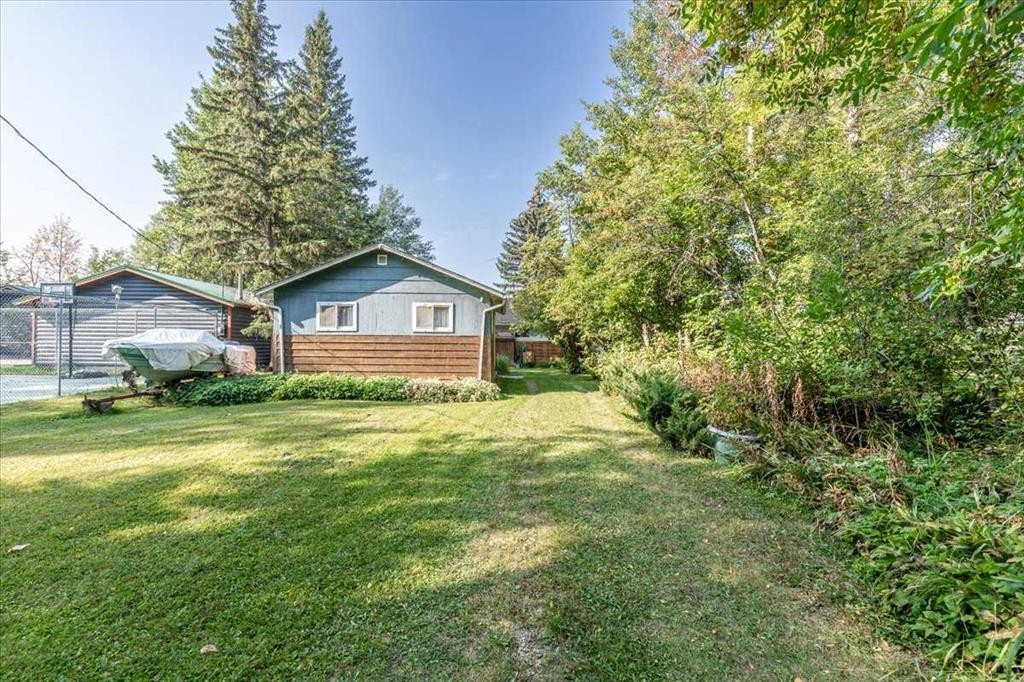 60 Beach Avenue, Itaska Beach, AB - Outdoor