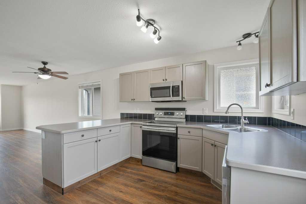 658 Red Oak Close, Springbrook, AB
