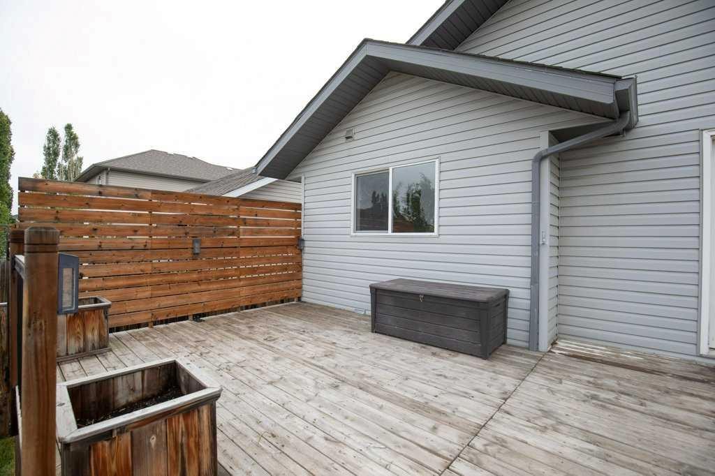 658 Red Oak Close, Springbrook, AB