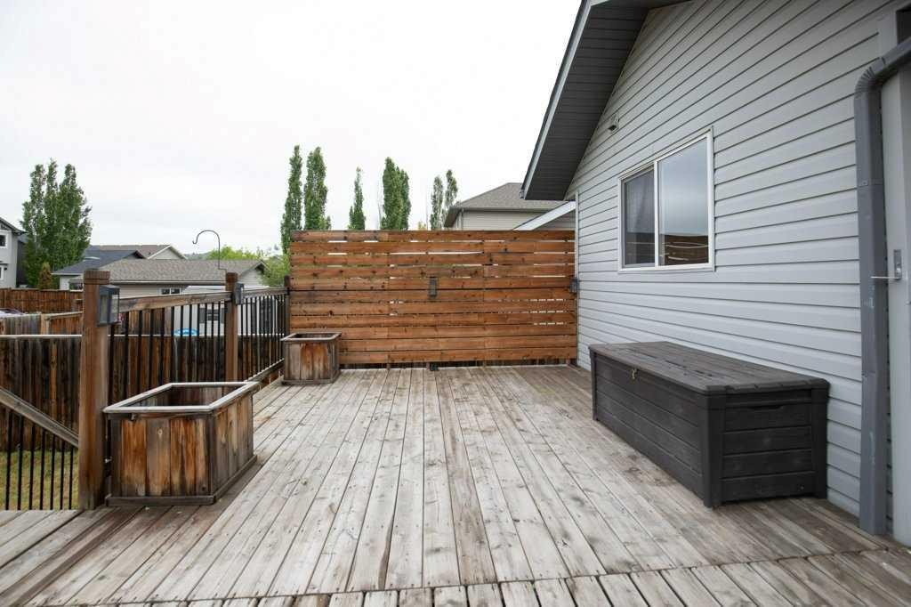 658 Red Oak Close, Springbrook, AB