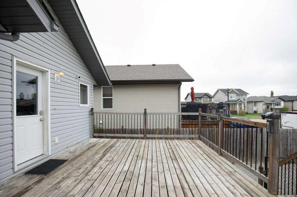 658 Red Oak Close, Springbrook, AB