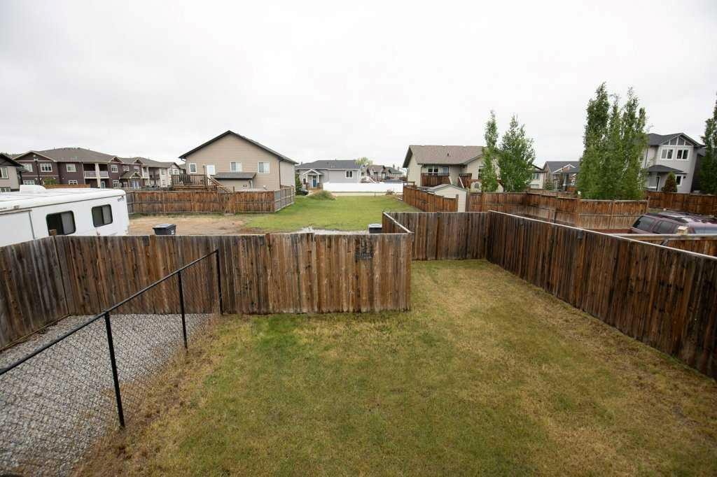 658 Red Oak Close, Springbrook, AB