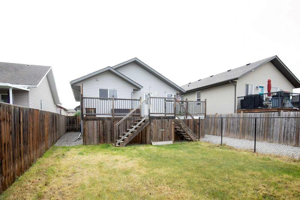 658 Red Oak Close, Springbrook, AB