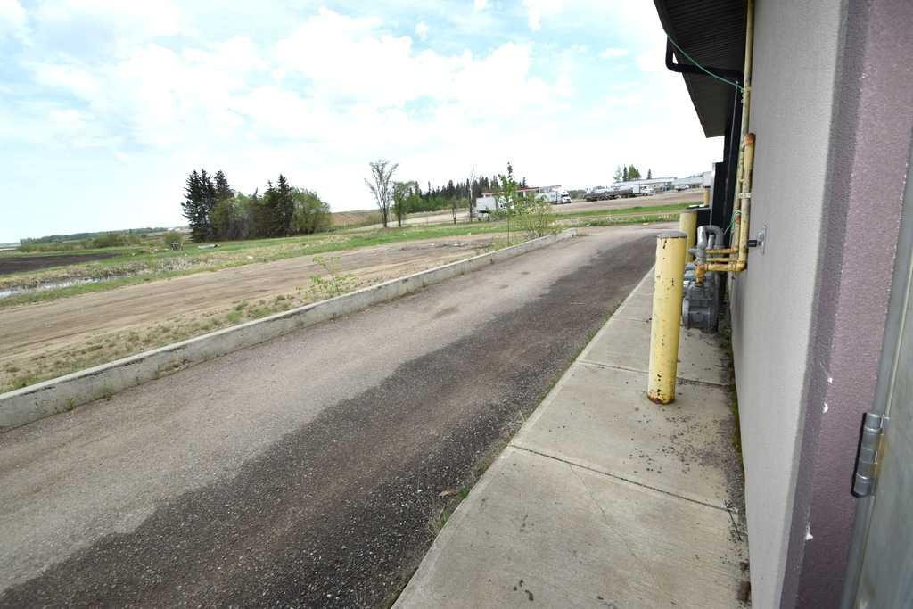 5002 51, Grassland, AB