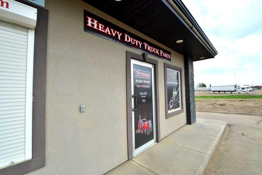5002 51, Grassland, AB