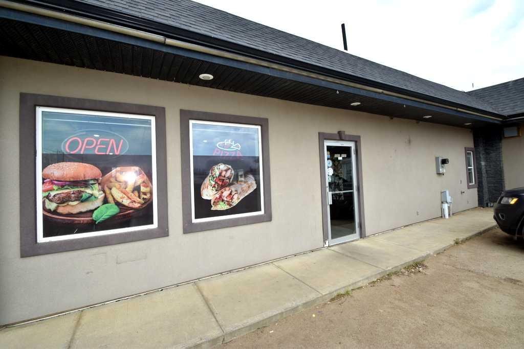 5002 51, Grassland, AB